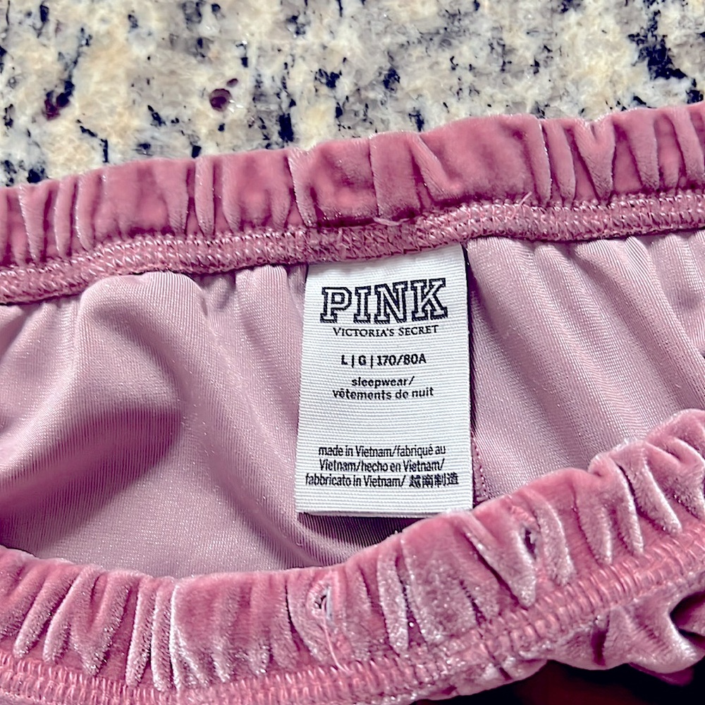 Pink Victoria’s Secret Pink Velvet Pajama Shorts with Logo Size L - Picture 7 of 7